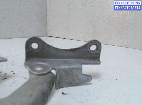 Петля капота SZP5039 на Suzuki Liana (2001-2007)