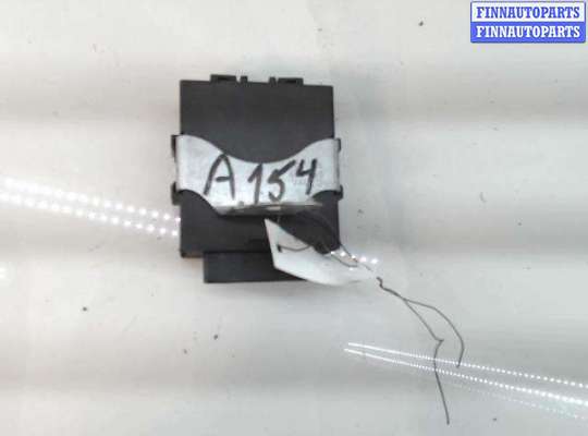 купить Реле стеклоочистителей (дворников) на Toyota Avensis (2009 - 2015)