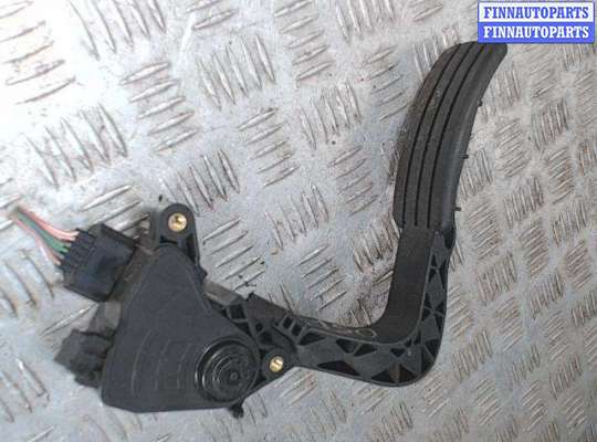 купить Педаль газа на Renault Megane III (2009 - 2014)