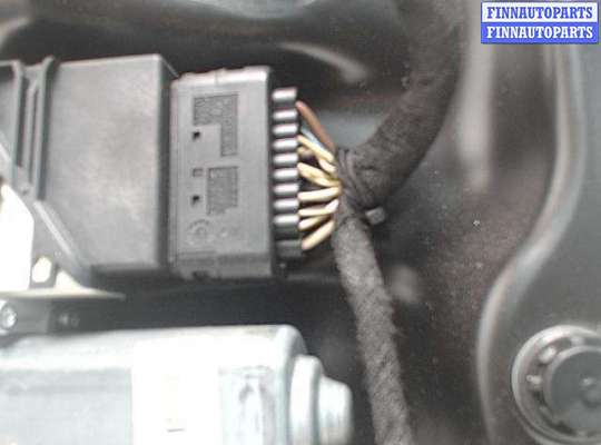 купить Двигатель стеклоподъемника на Volkswagen Passat 6 (2005 - 2010)