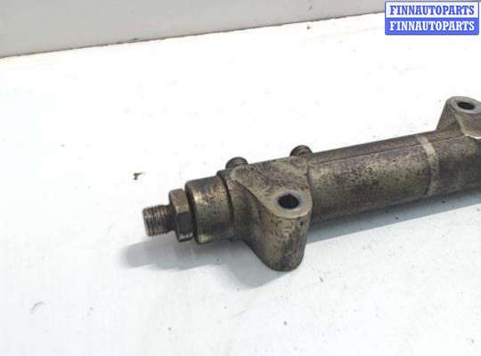 Рампа (рейка) топливная на Dodge Caravan IV (RG, RS)