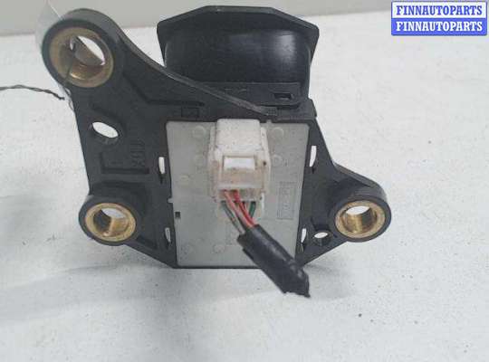 купить Кнопка ручного тормоза (ручника) на Toyota Avensis (2009 - 2015)