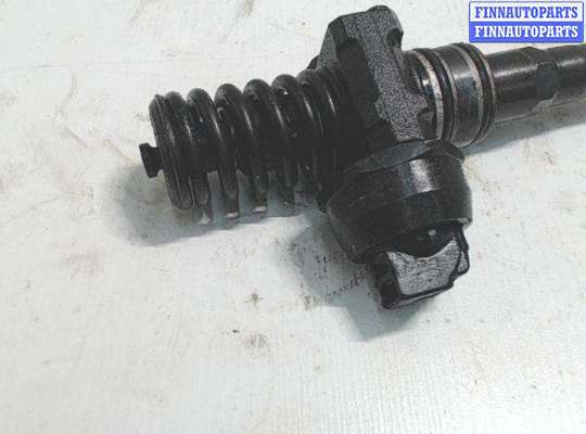 купить Форсунка топливная на Volkswagen Golf 5 (2004 - 2009)