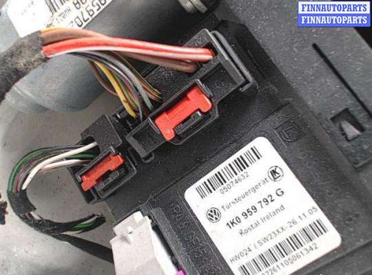 купить Двигатель стеклоподъемника на Skoda Octavia A5 (2004 - 2012)