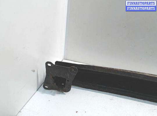 купить Усилитель бампера на Volkswagen Golf 5 (2004 - 2009)