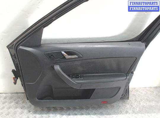 купить Обшивка боковой двери на Skoda Yeti (2009-2018)