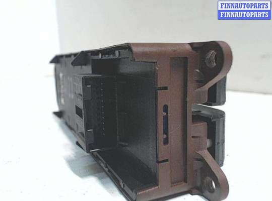 купить Блок кнопок стеклоподъемников на Toyota Avensis (2009 - 2015)