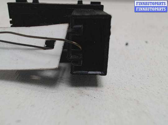 купить Кнопка стеклоподъемника на Volkswagen Tiguan (2007 - 2018)