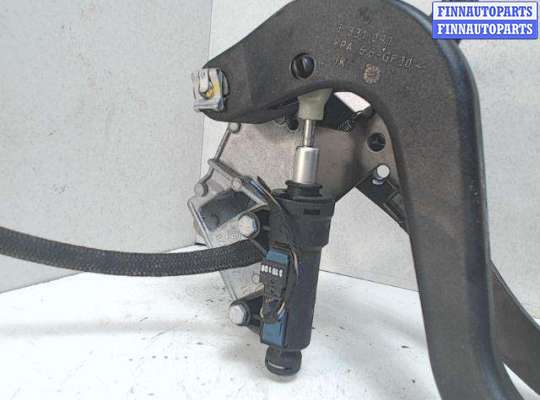 купить Узел педальный на BMW X3 E83 (2004 - 2010)