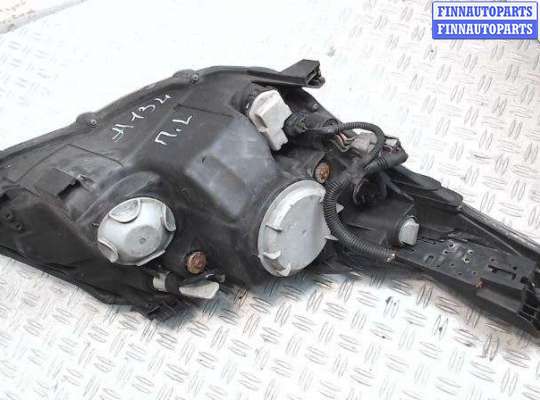 Фара передняя на Toyota Avensis III (T270)