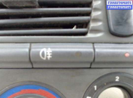 Кнопка включения противотуманных фар FTQ8068 на Fiat Brava (1995 - 2003)