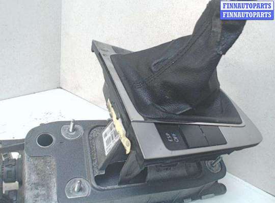 Чехол кулисы КПП на Volkswagen Passat B6 (3C)