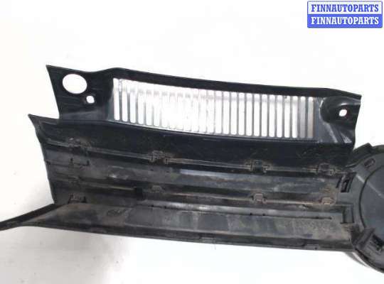 купить Решетка радиатора на Volkswagen Golf 6 (2009 - 2012)