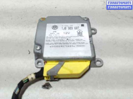 купить Блок управления AIR BAG на Volkswagen Passat 5 (1996 - 2000)