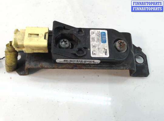 купить Датчик удара на Honda CRV (2002 - 2006)