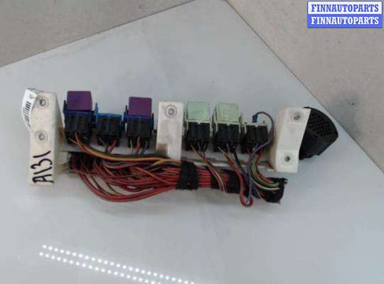 купить Блок предохранителей (реле) на BMW X5 E53 (2000 - 2007)