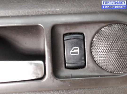 купить Кнопка стеклоподъемника на Volkswagen Passat 5 (1996 - 2000)