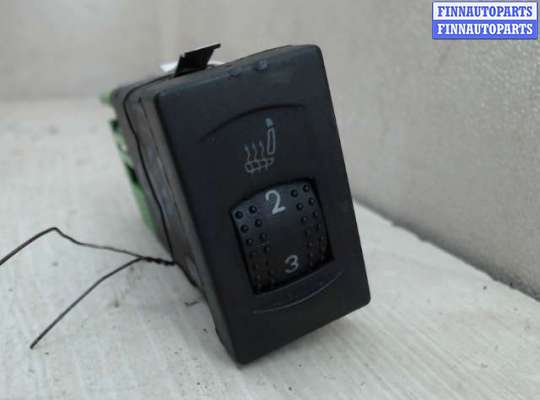 купить Кнопка обогрева стекла на Volkswagen Passat 5 (2000 - 2005)