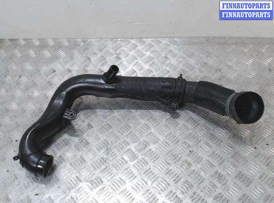 купить Патрубок интеркулера на Volkswagen Passat 6 (2005 - 2010)