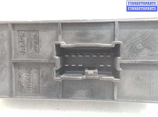 купить Блок кнопок на Nissan Juke (2010-2019)