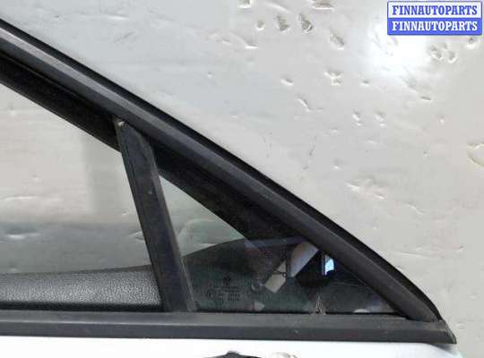 Стекло боковой двери (треугольник) VG2746688 на Volkswagen Passat 8 (2014 - 2025)