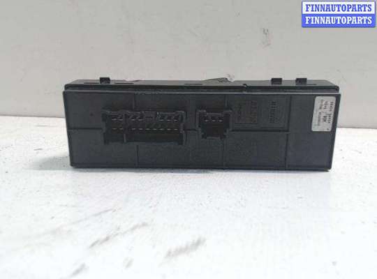 купить Блок кнопок стеклоподъемников на Nissan Juke (2010-2019)