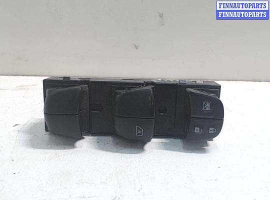 купить Блок кнопок стеклоподъемников на Nissan Juke (2010-2019)