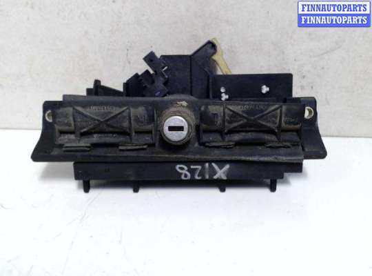 купить Ручка задней двери наружная на Audi A4 (B5) (1994 - 2000)