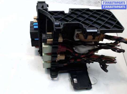 Блок предохранителей на Volkswagen Tiguan I (5N)