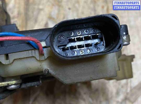 купить Замок двери передней правой на Audi A6 C5 рестайлинг (2001—2004)