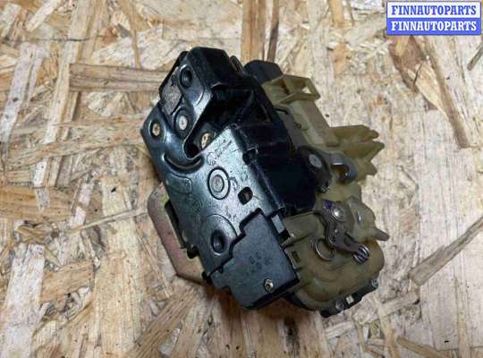 купить Замок двери передней правой на Audi A6 C5 рестайлинг (2001—2004)