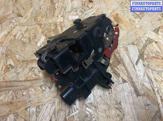 купить Замок двери задней левой на Audi A4 B6 (2000—2006)