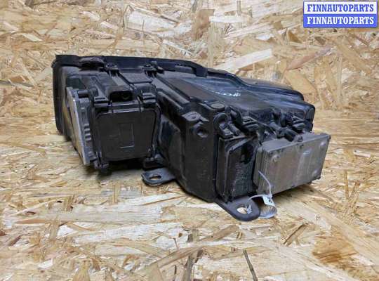 купить Фара правая на Audi S8 D3 (2006—2007)