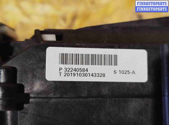 купить Кулиса на Volvo V60 (2018-2024)