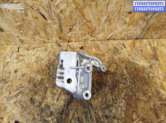 купить Кронштейн двигателя на Volvo V60 (2018-2024)