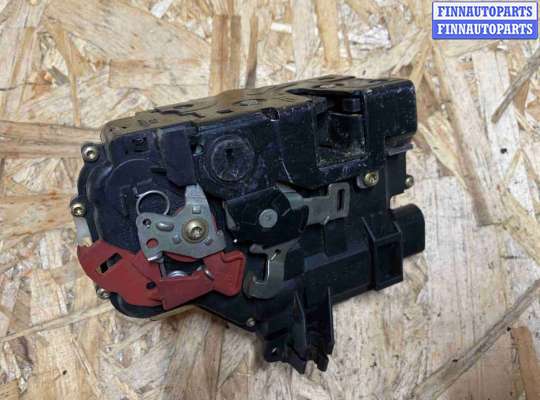 купить Замок двери задней правой на Audi A6 C5 рестайлинг (2001—2004)