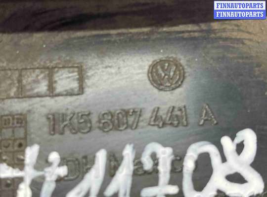 купить Заглушка (решетка) в бампер задний на Volkswagen Jetta V (2005—2011)