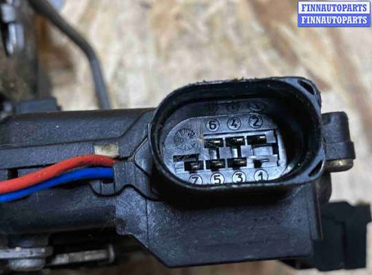 купить Замок двери задней правой на Audi A6 C5 (1997—2001)