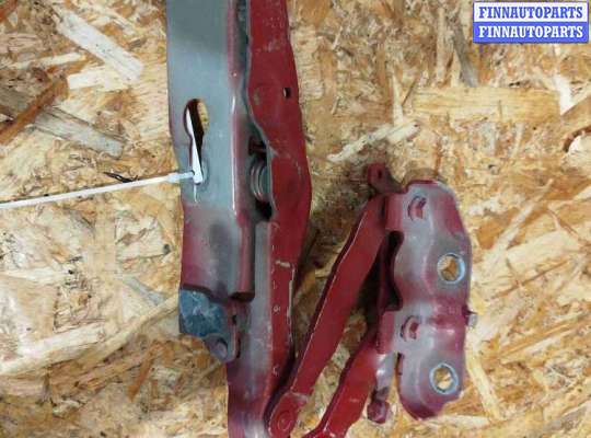 купить Петля капота правая на Volvo V60 (2018-2024)