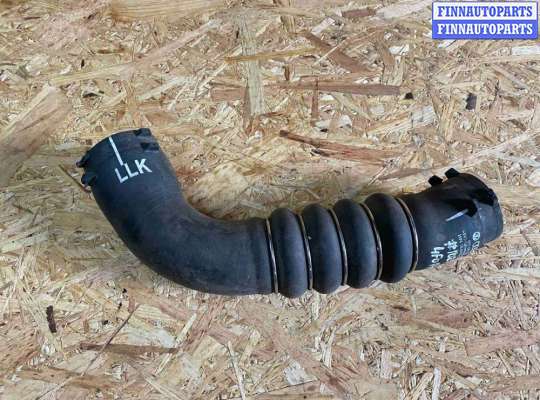 Патрубок (трубка, шланг) на Audi A6 (C6)