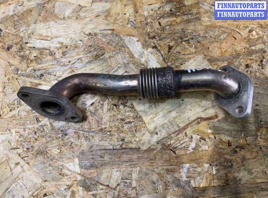 Патрубок (трубка, шланг) на Volkswagen Caddy III (2K)