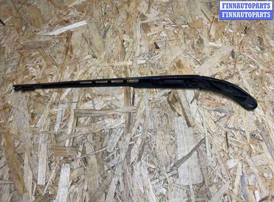 Поводок дворника на Audi A6 (C6)