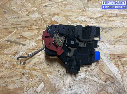 купить Замок двери задней правой на Audi A8 D3 (2002—2005)