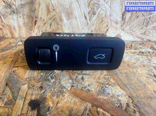 купить Кнопка открытия багажника на Volvo V60 (2018-2024)