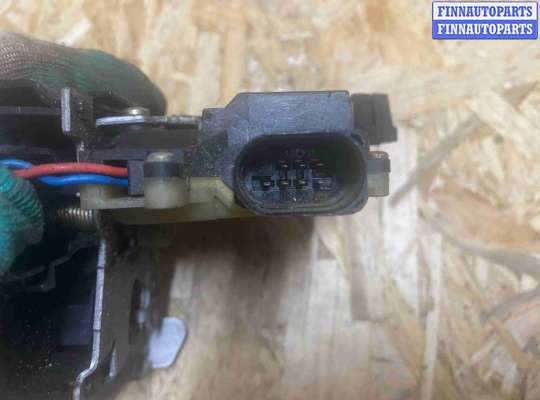 купить Замок двери задней левой на Audi A6 C5 рестайлинг (2001—2004)