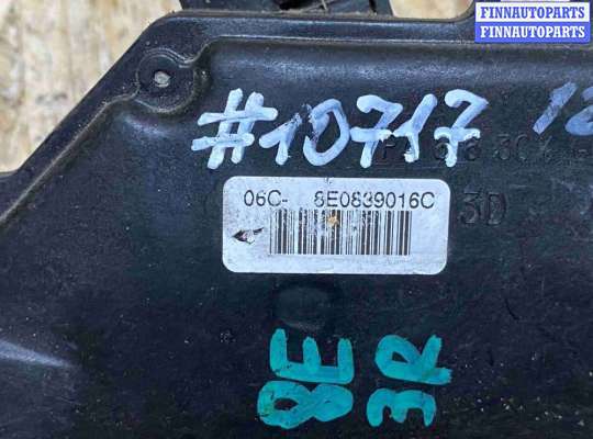 Замок боковой двери на Audi A4 (8E/8H, B6)