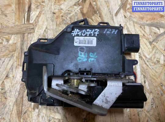 Замок боковой двери на Audi A4 (8E/8H, B6)