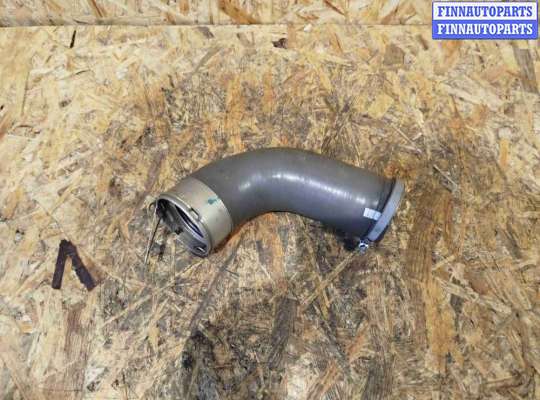 купить Патрубок интеркулера на Volvo V60 (2018-2024)