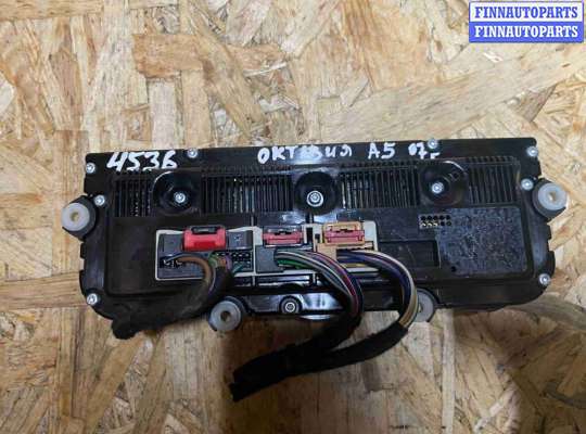 Блок управления печкой на Skoda Octavia (1Z, A5)
