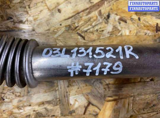 Патрубок (трубка, шланг) на Volkswagen Passat B7 (36)